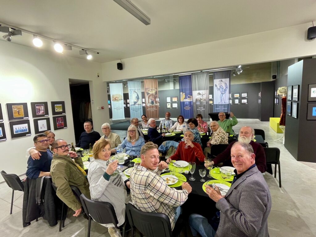 084 DA18 A 62 E7 4 B3 D BE45 671 A8 D3343 E7